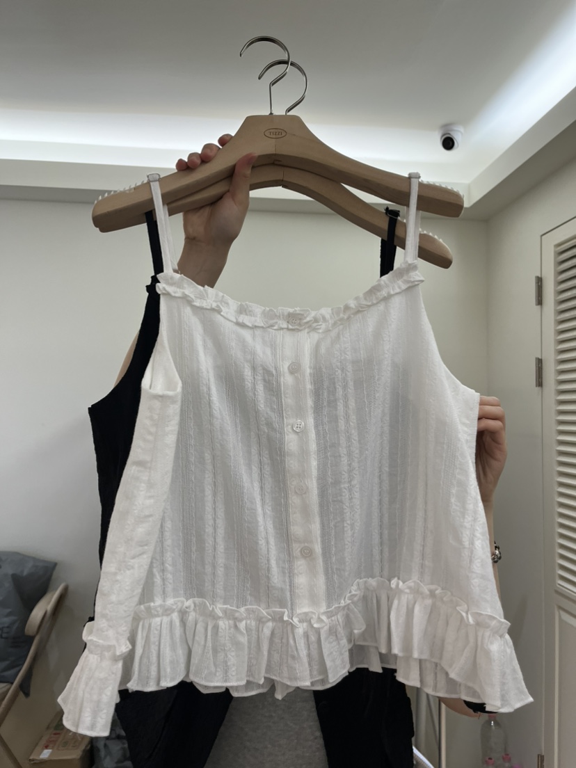 TIZZI韓國東大門直郵女裝新品熱賣時尚推薦休閑26夏季吊帶背心TIZZI吊帶/背心圖色1