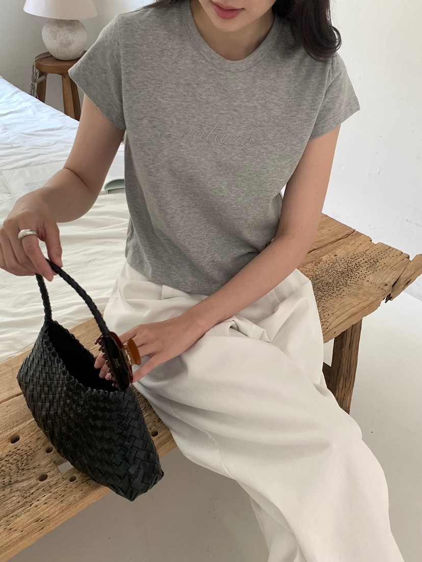 BLEECKER韓國代購女士新品熱賣推薦時尚26夏季休閑T恤刺繡BLEECKERT恤