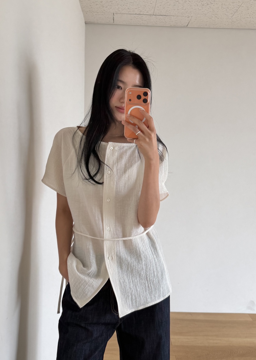 AMY GRACE-A東大門實拍韓國女裝新款26夏季襯衫蕾絲衫含腰繩船領AMY GRACE襯衫/蕾絲衫
