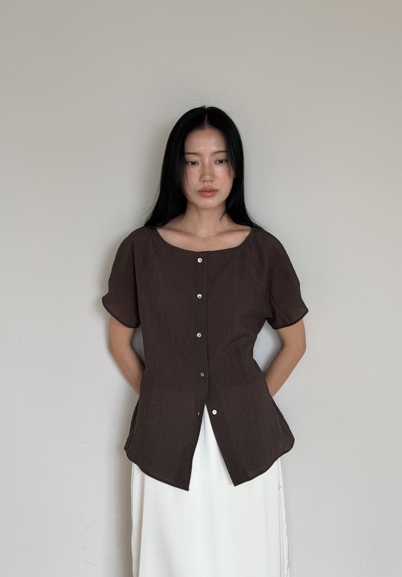 AMY GRACE-A東大門實拍韓國女裝新款26夏季襯衫蕾絲衫含腰繩船領AMY GRACE襯衫/蕾絲衫