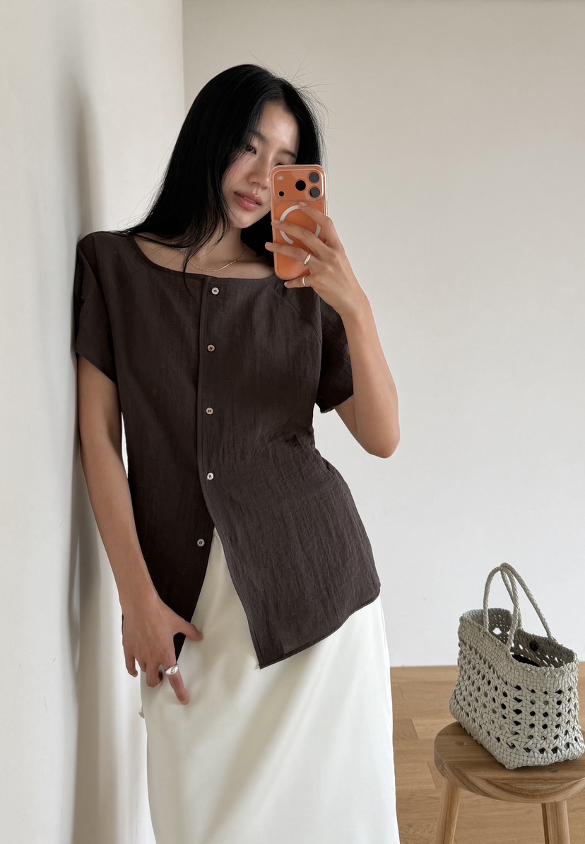 AMY GRACE-A東大門實拍韓國女裝新款26夏季襯衫蕾絲衫含腰繩船領AMY GRACE襯衫/蕾絲衫