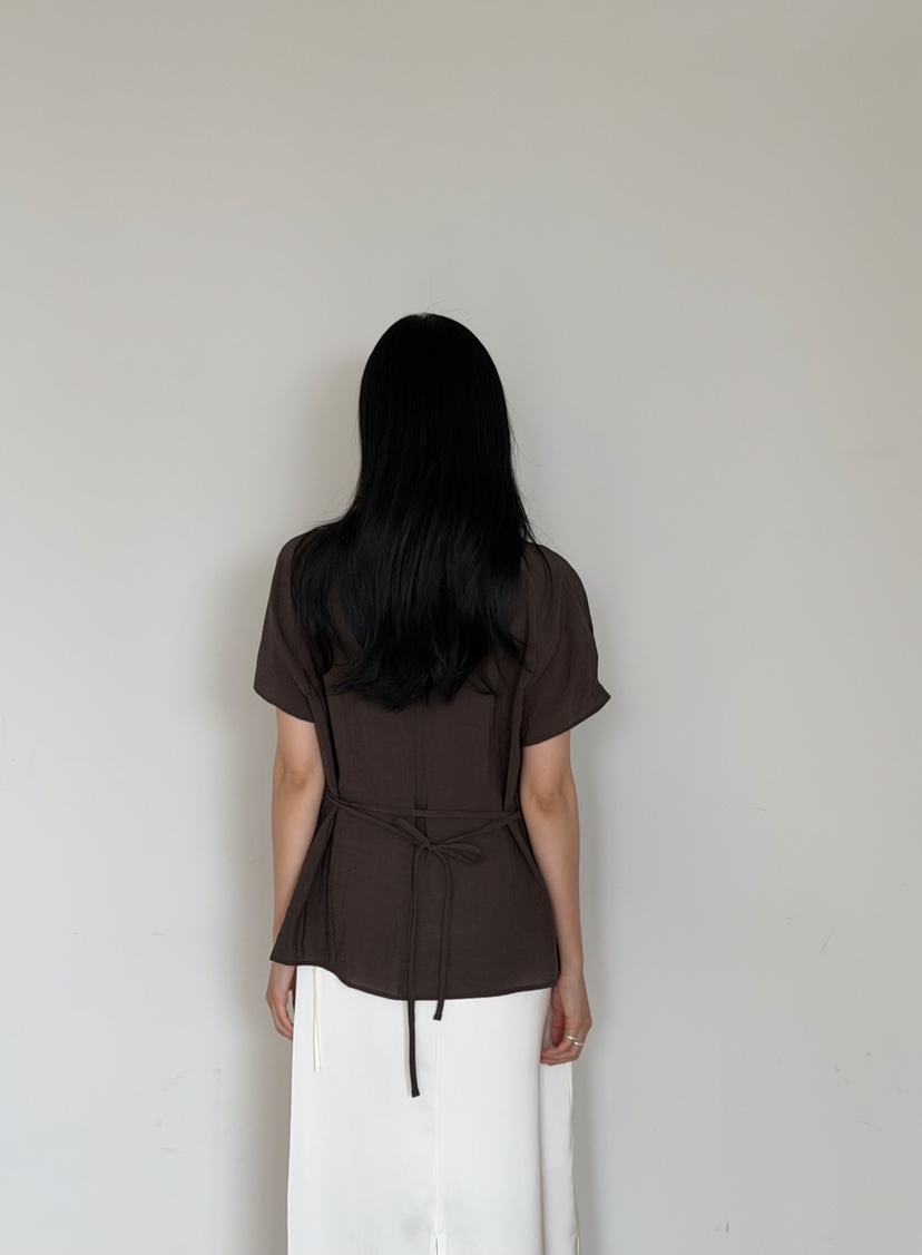 AMY GRACE-A東大門實拍韓國女裝新款26夏季襯衫蕾絲衫含腰繩船領AMY GRACE襯衫/蕾絲衫