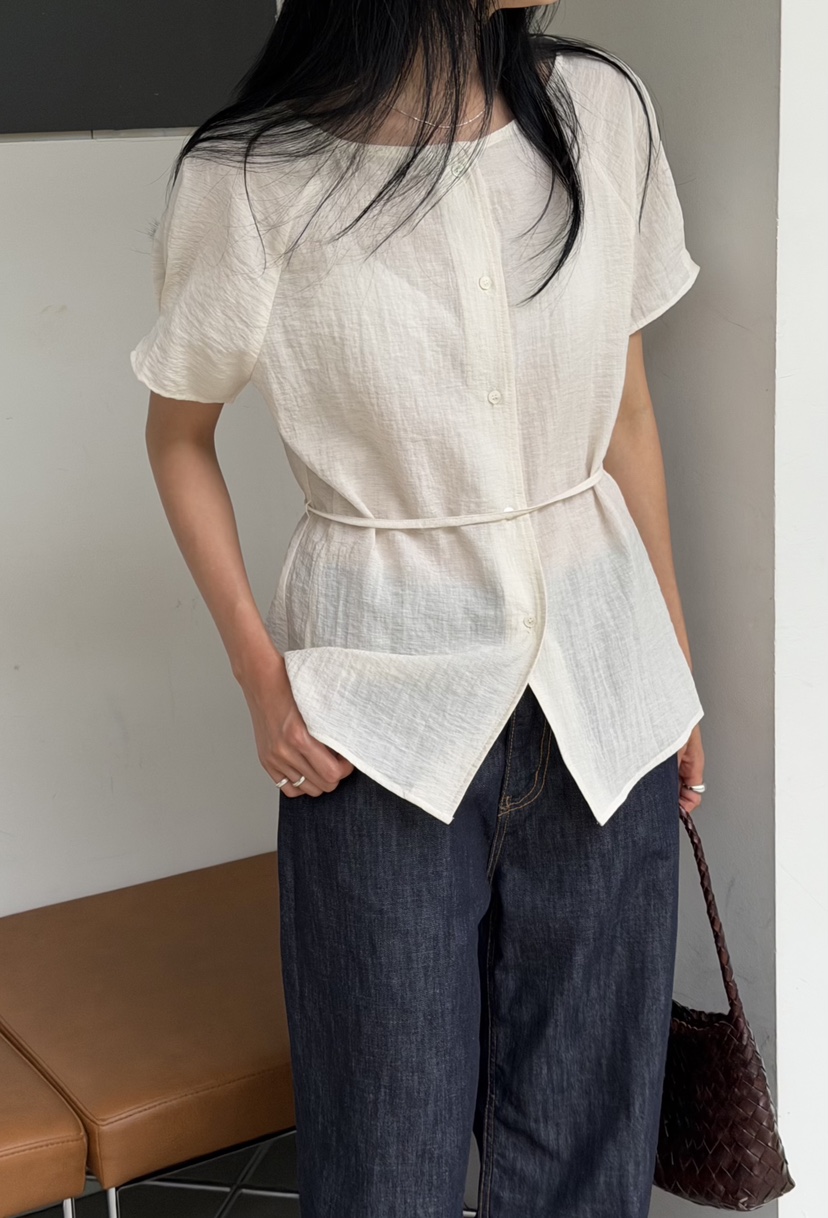 AMY GRACE-A東大門實拍韓國女裝新款26夏季襯衫蕾絲衫含腰繩船領AMY GRACE襯衫/蕾絲衫圖色1