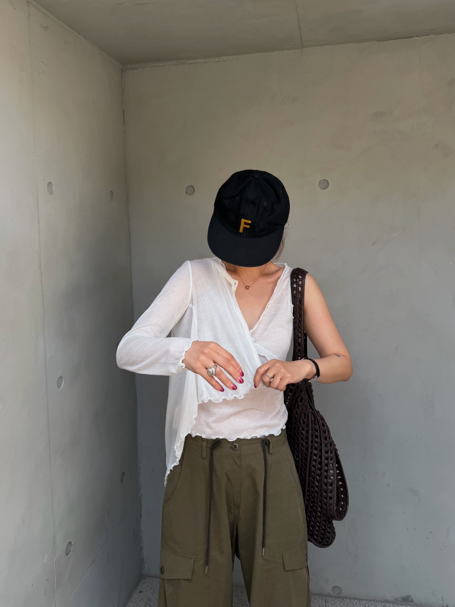 OLI SEOUL韓國直郵女裝新品人氣熱賣時尚推薦吊帶背心無袖OLI SEOUL吊帶/背心