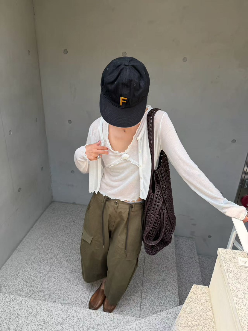 OLI SEOUL韓國直郵女裝新品人氣熱賣時尚推薦吊帶背心無袖OLI SEOUL吊帶/背心