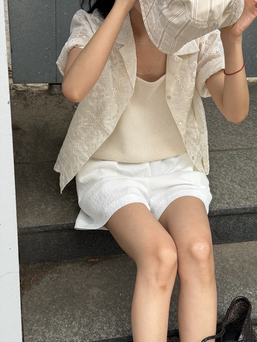 AMY GRACE-A韓國東大門代購女士新款人氣時尚襯衫蕾絲衫AMY GRACE襯衫/蕾絲衫