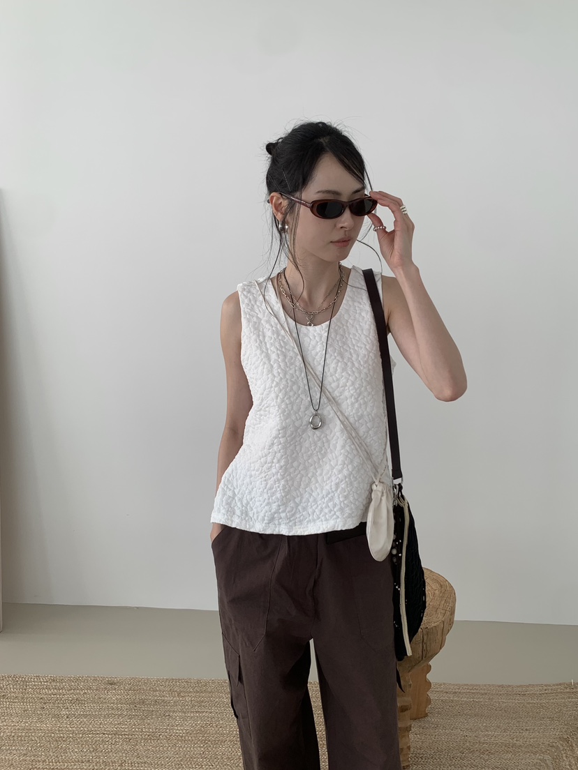 LOFN韓國直郵實拍女裝新款26夏季時尚推薦熱賣人氣吊帶背心LOFN吊帶/背心