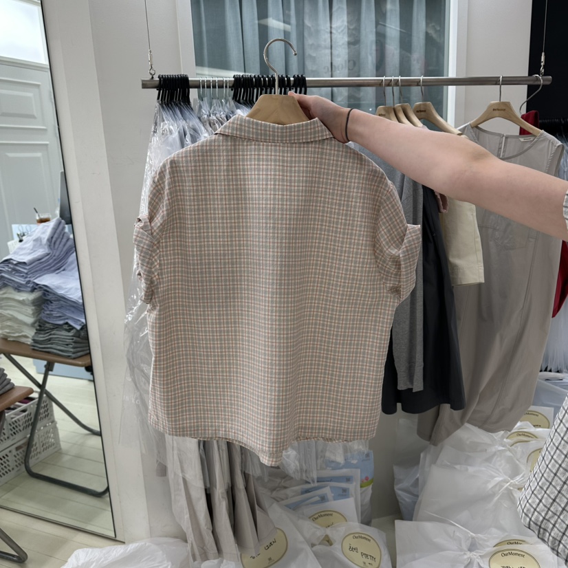 OURMOMENT韓國直郵實拍女士新品休閑人氣熱賣時尚襯衫蕾絲衫OURMOMENT襯衫/蕾絲衫