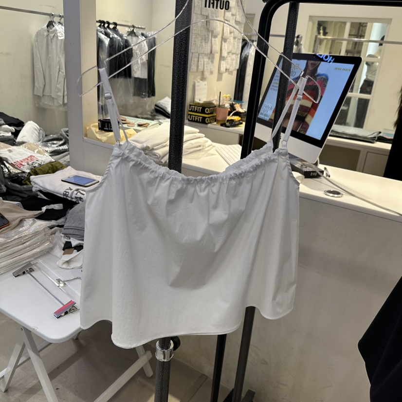 OUTFIT韓國東大門直郵女裝新品休閑推薦人氣時尚吊帶背心OUTFIT吊帶/背心