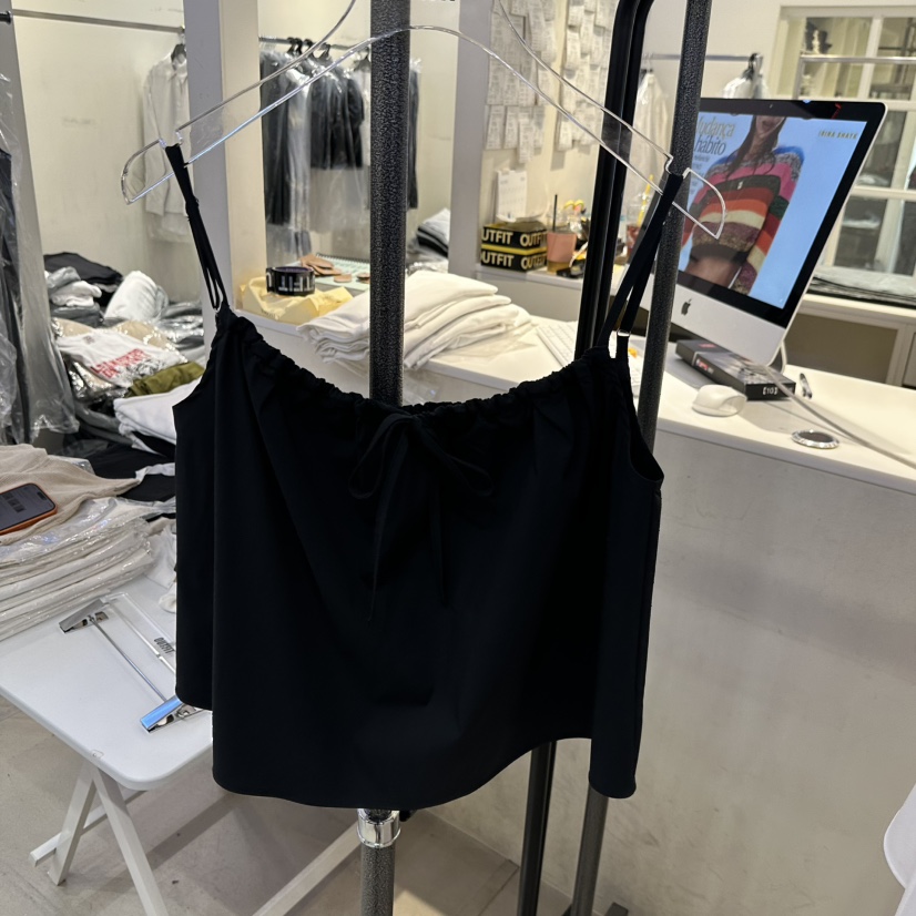 OUTFIT韓國東大門直郵女裝新品休閑推薦人氣時尚吊帶背心OUTFIT吊帶/背心圖色2