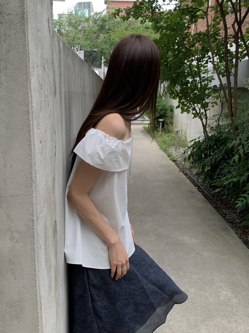 B_GARDER韓國代購女裝新品休閑人氣熱賣時尚襯衫蕾絲衫露肩B.GARDER襯衫/蕾絲衫