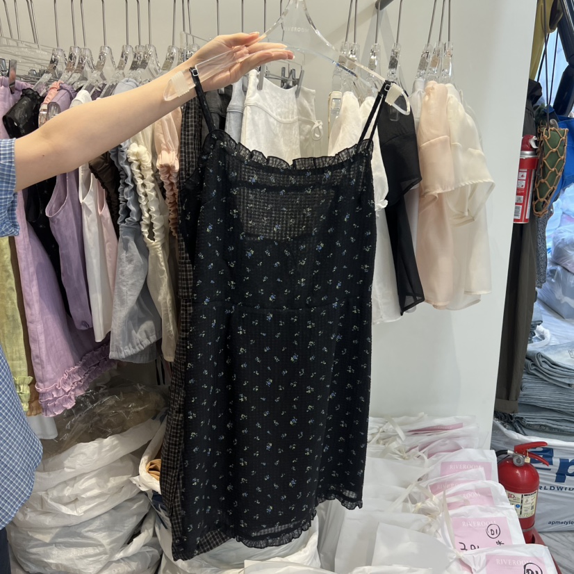 RIVEROOM韓國東大門直郵女裝新品26夏季推薦時尚休閑連衣裙RIVEROOM連衣裙圖色2