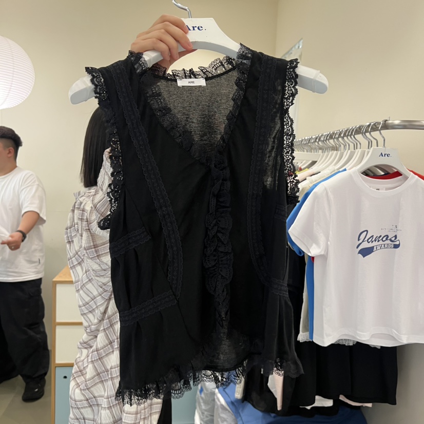 ARE韓國直郵女士新品熱賣26夏季休閑人氣吊帶背心蕾絲褶皺ARE YOU/ARE吊帶/背心圖色1