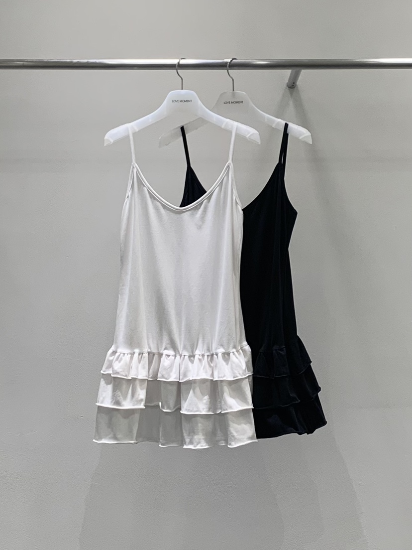 LOVE MOMENT韓國代購女裝新款26夏季吊帶背心荷葉邊無袖LOVE MOMENT吊帶/背心