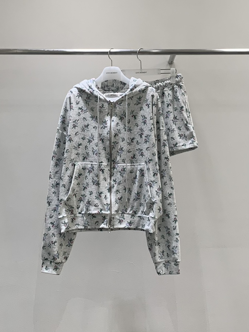 LOVE MOMENT東大門實拍韓國女裝新品熱賣休閑人氣套裝套裝LOVE MOMENT套裝圖色1