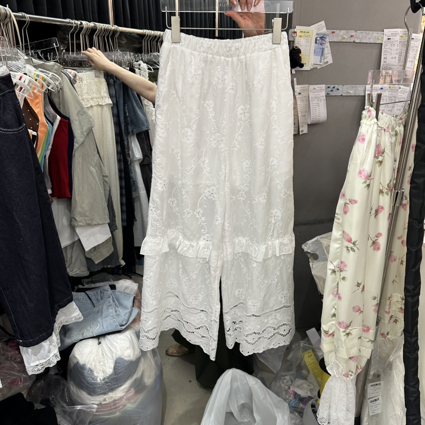 MOMAZU韓國直郵實拍女裝新品26夏季熱賣休閑褲荷葉邊刺繡MOMAZU休閑褲圖色1