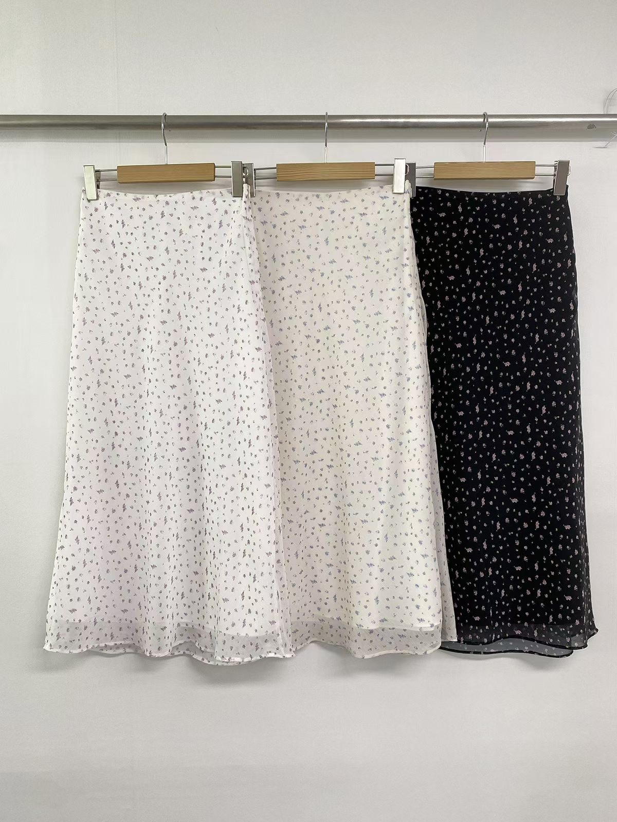 아카시아-T韓國東大門直郵女士新品熱賣時尚休閑26夏季長裙acacia-2件起訂長裙圖色2左二色
