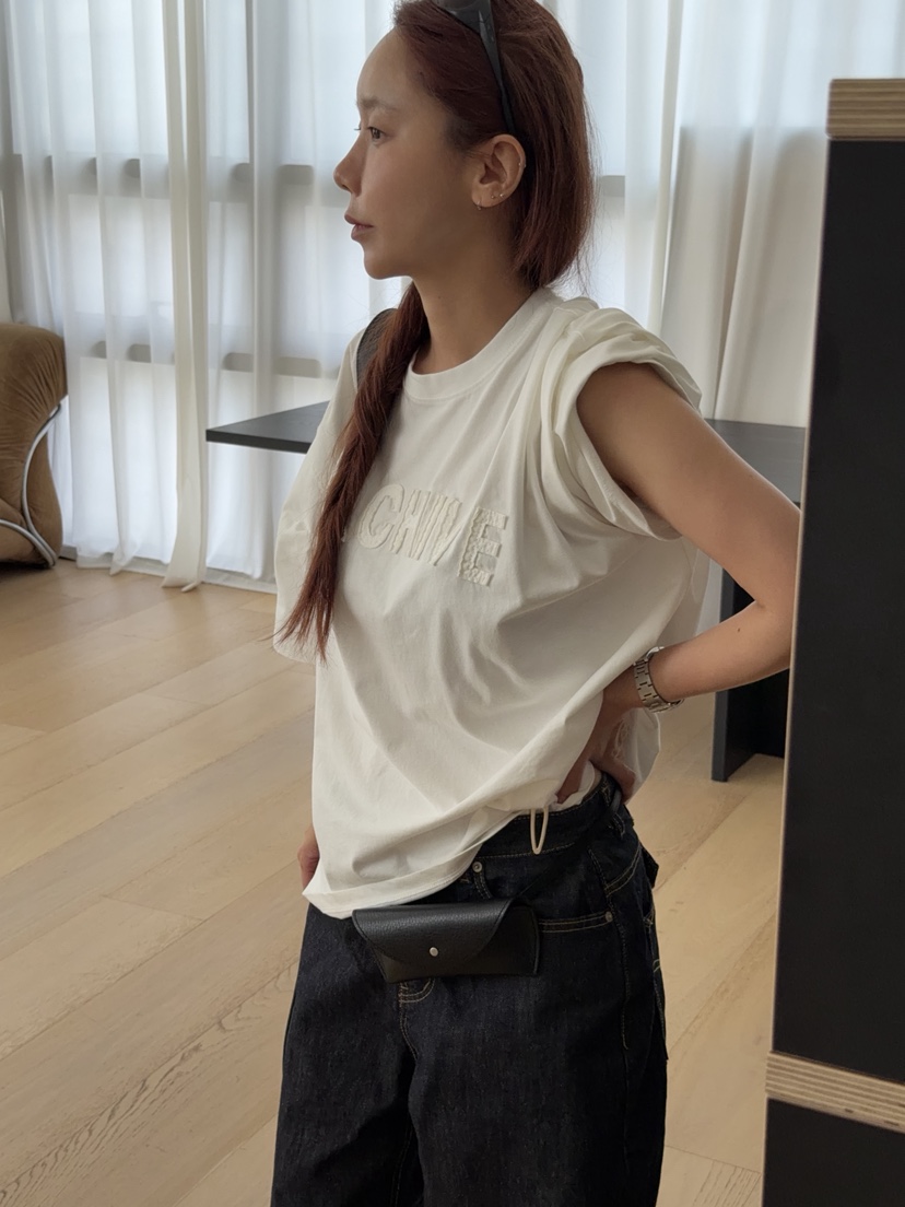 SUNDER MARKET韓國代購女士新品熱賣人氣時尚T恤不含配飾SUNDER MARKETT恤