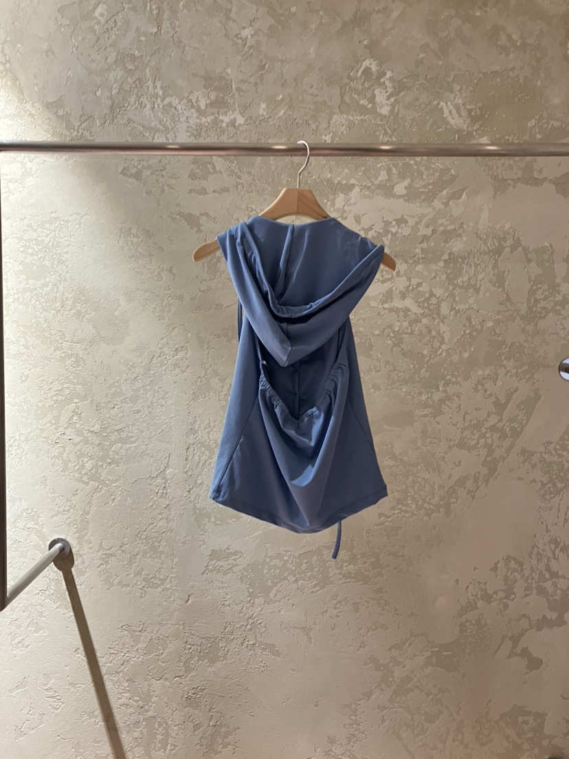 PIN-UP韓國東大門直郵女士新品時尚熱賣吊帶背心露背連帽PIN-UP吊帶/背心