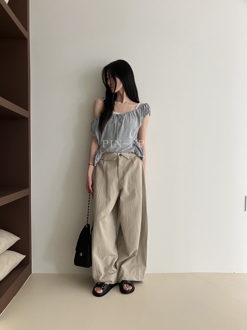 PIN-UP東大門實拍韓國女裝新品推薦熱賣26夏季時尚T恤口袋PIN-UPT恤