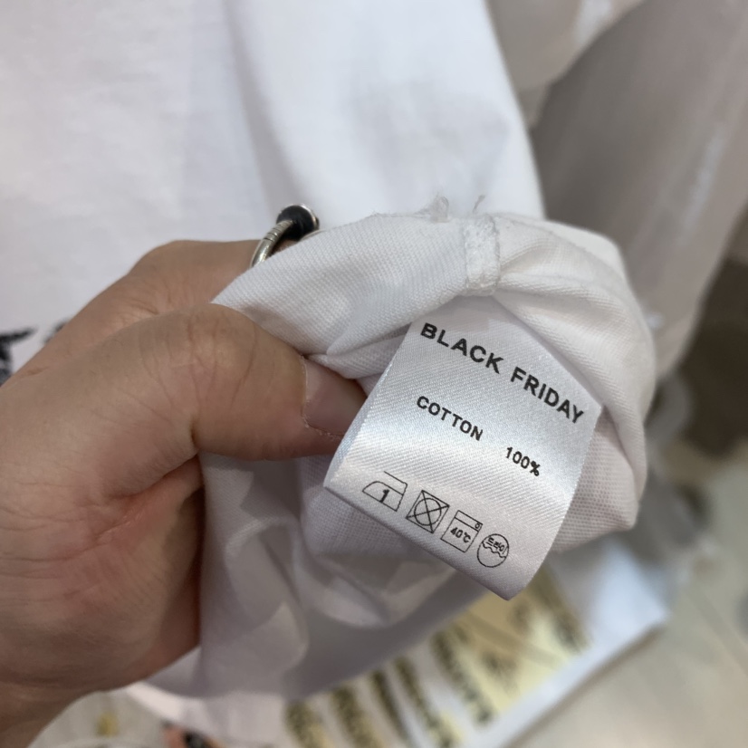 BLACKFRIDAY韓國直郵實拍女士新品人氣26夏季時尚休閑T恤BLACK FRIDAYT恤