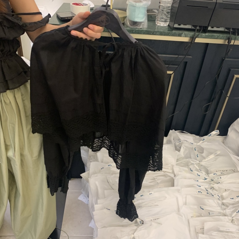 VIRKIN韓國東大門直郵女裝新品休閑人氣襯衫蕾絲衫羊毛開襟VIRKIN襯衫/蕾絲衫圖色3