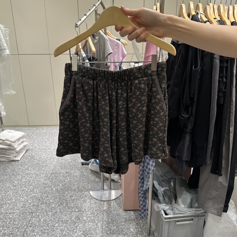 SOF韓國代購女士新品26夏季熱賣人氣時尚推薦休閑短褲SOF短褲圖色2