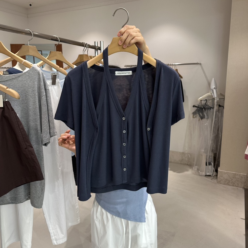 ANDMORE BUTTON韓國東大門直郵女士新款推薦T恤假兩件露背開衫羅紋ANDMORE BUTTONT恤圖色3