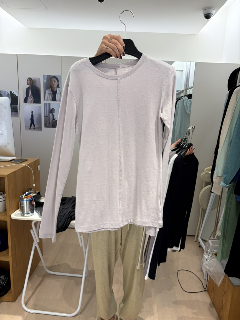 THE STARDUST韓國直郵實拍女裝新品時尚熱賣人氣長袖T恤THE STARDUST長袖T恤圖色1