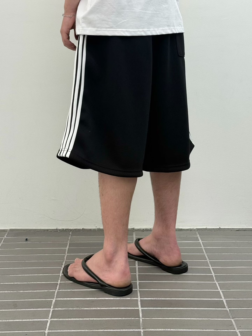 WELLDONEMINED韓國直郵女士新款休閑時尚熱賣短褲男女同款WELLDONEMINED短褲