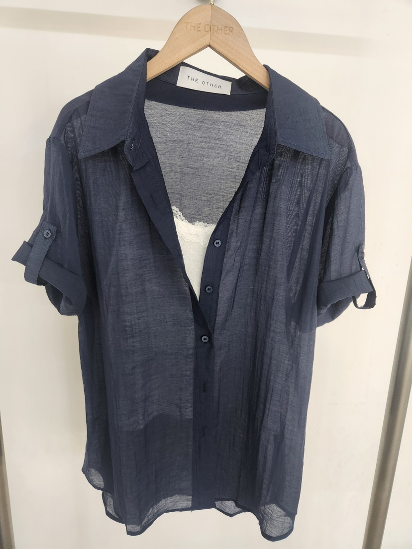 THE OTHER東大門實拍韓國女裝新品26夏季襯衫蕾絲衫不含內搭V領透視蕾絲THE OTHER襯衫/蕾絲衫圖色2