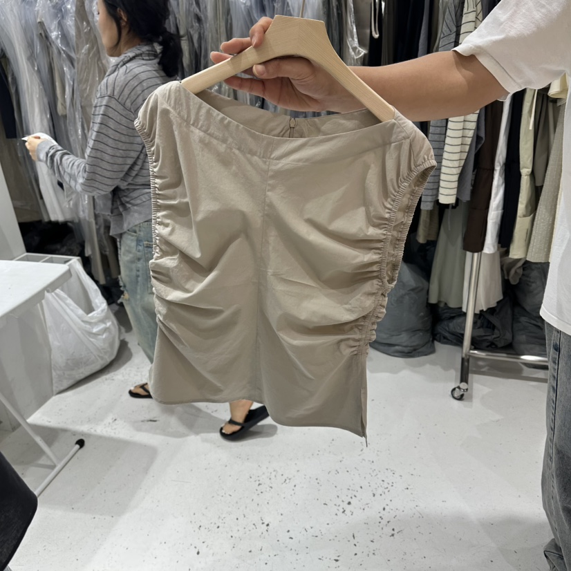 J SHOP韓國直郵女裝新品熱賣推薦26夏季吊帶背心褶皺無袖J_SHOP吊帶/背心圖色2