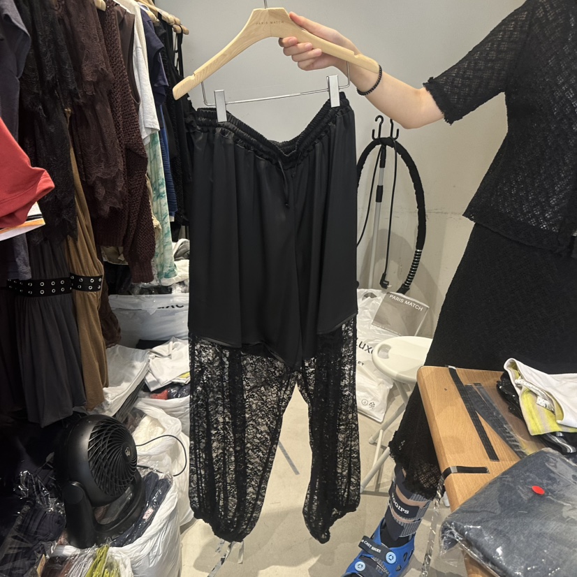 PARIS MATCH韓國東大門代購女裝新款熱賣休閑褲蕾絲絲綢PARIS MATCH休閑褲圖色1