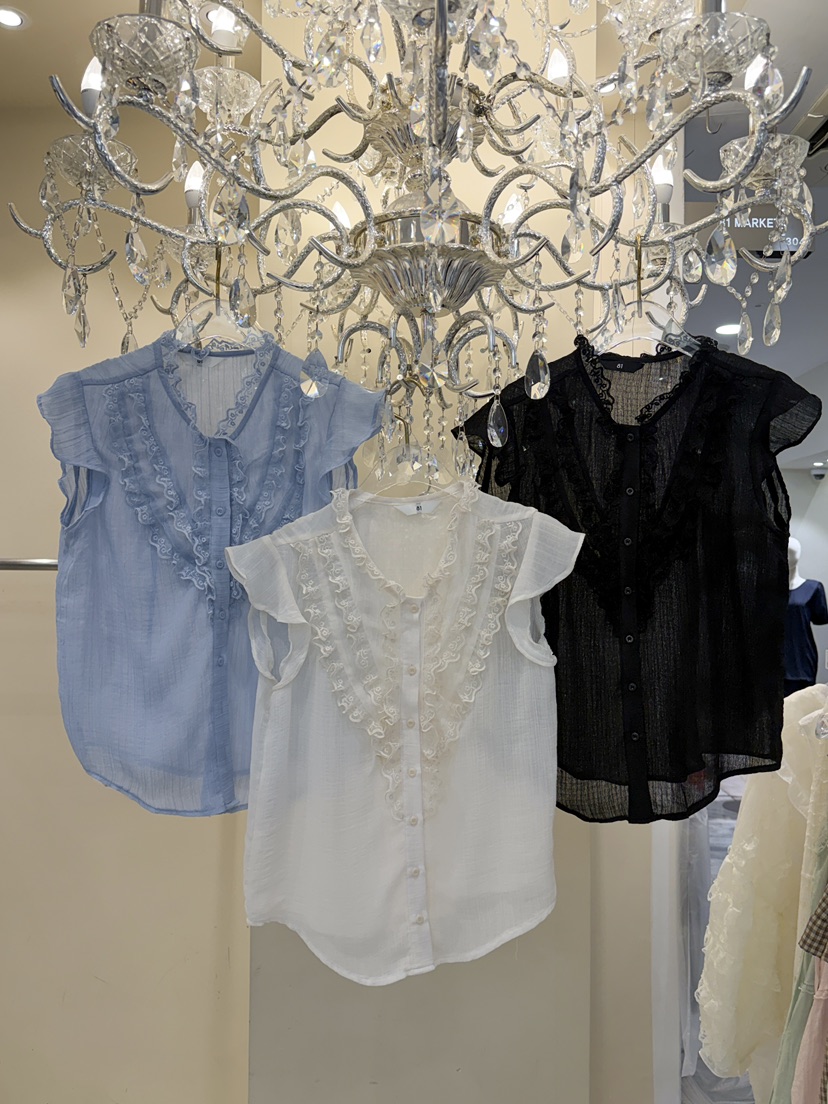 81 MARKET-L韓國東大門直郵女士新品時尚推薦襯衫蕾絲衫81 MARKET-L襯衫/蕾絲衫