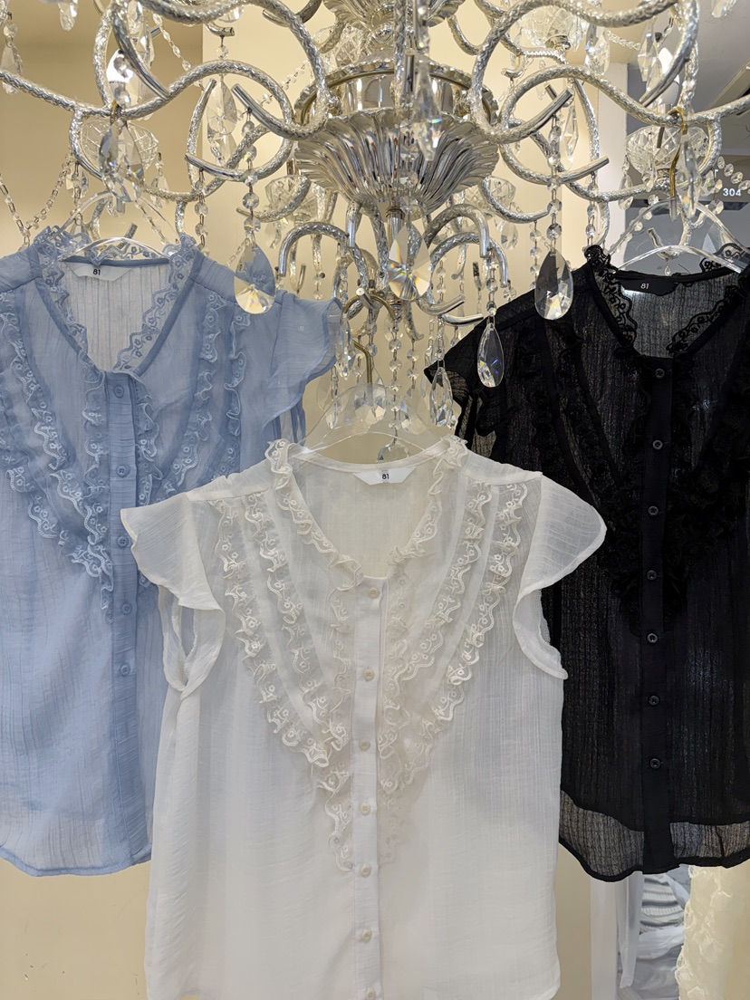 81 MARKET-L韓國東大門直郵女士新品時尚推薦襯衫蕾絲衫81 MARKET-L襯衫/蕾絲衫