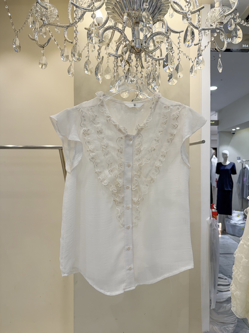 81 MARKET-L韓國東大門直郵女士新品時尚推薦襯衫蕾絲衫81 MARKET-L襯衫/蕾絲衫圖色1