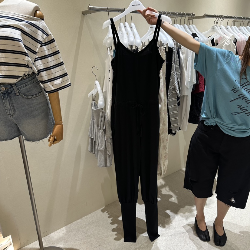 MOREMORE韓國直郵女士新品熱賣推薦人氣休閑26夏季連體褲腿套more more連體褲圖色1