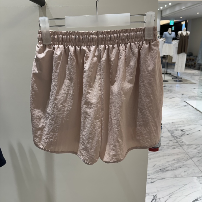 LOW MOMENT韓國東大門代購女士新品推薦26夏季熱賣休閑短褲LOW MOMENT短褲