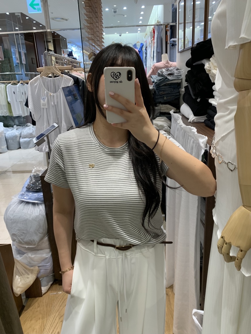 DE GO YOU東大門實拍韓國女士新品推薦時尚人氣26夏季T恤DE GO YOUT恤