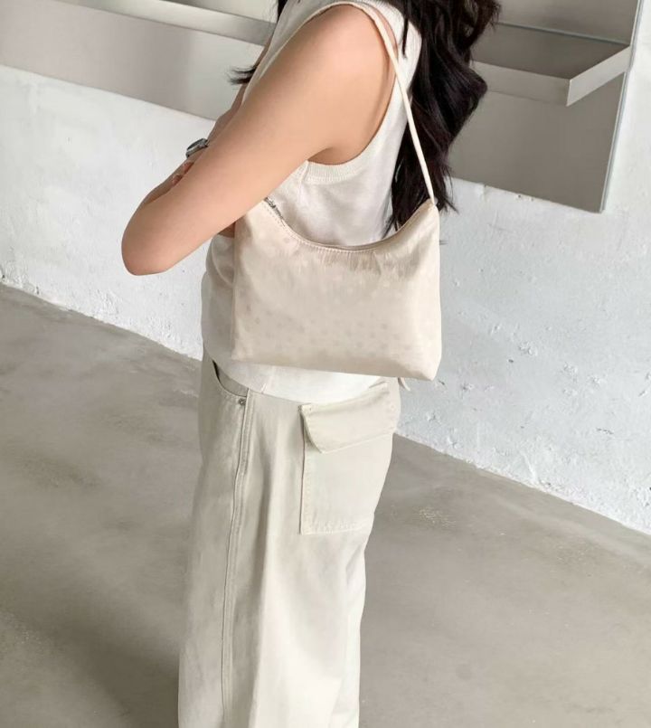 TROUVAILLE東大門實拍韓國女士新品26夏季熱賣手拿包腋下包TROUVAILLE手拿包/腋下包