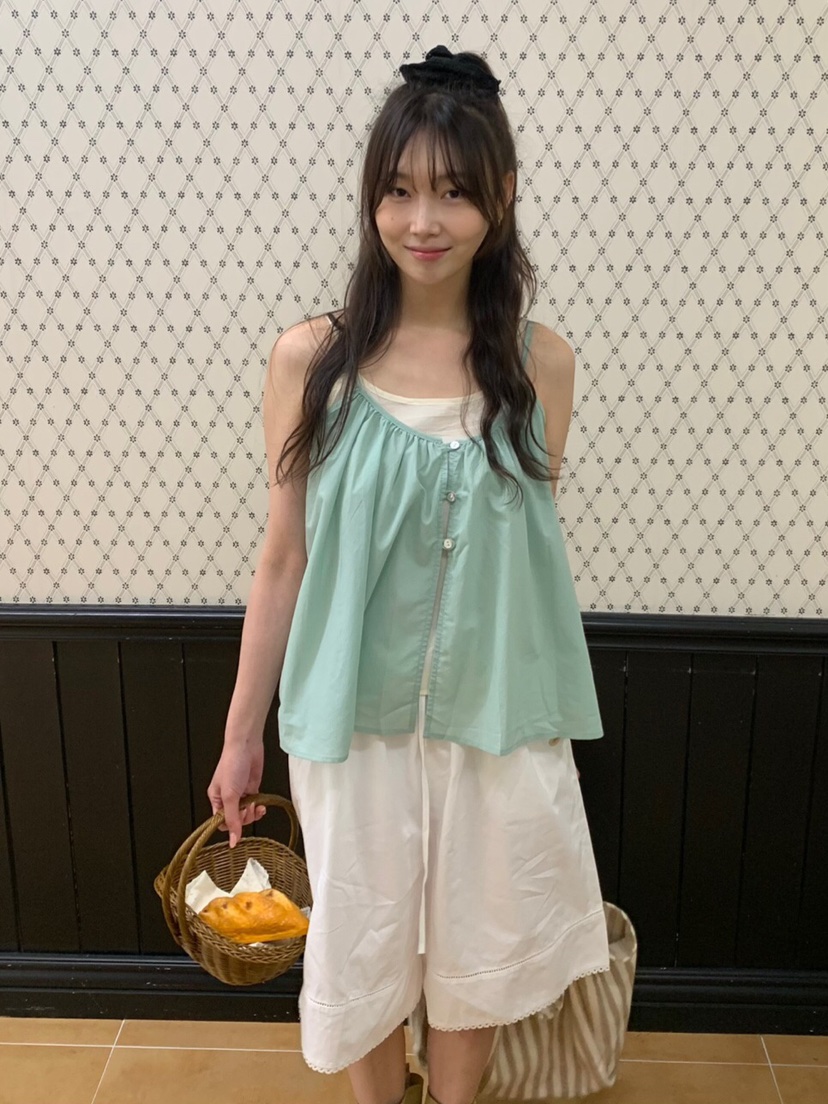 LIKEVAM韓國東大門直郵女裝新款時尚推薦吊帶背心不含內搭LIKEVAM吊帶/背心圖色1