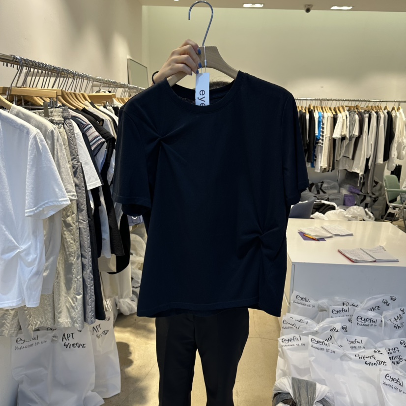 EYEFUL-Q韓國東大門直郵女裝新品熱賣休閑人氣推薦時尚T恤eyefulT恤圖色3