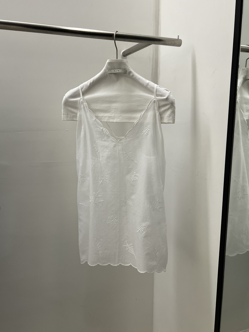 REGULARLY/PLACOR東大門實拍韓國女士新品時尚推薦吊帶背心REGULARLY/PLACOR吊帶/背心圖色1