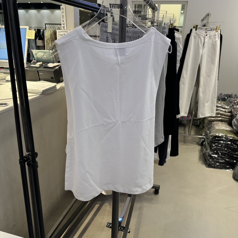 OUTFIT韓國東大門代購女裝新品推薦時尚熱賣26夏季吊帶背心OUTFIT吊帶/背心