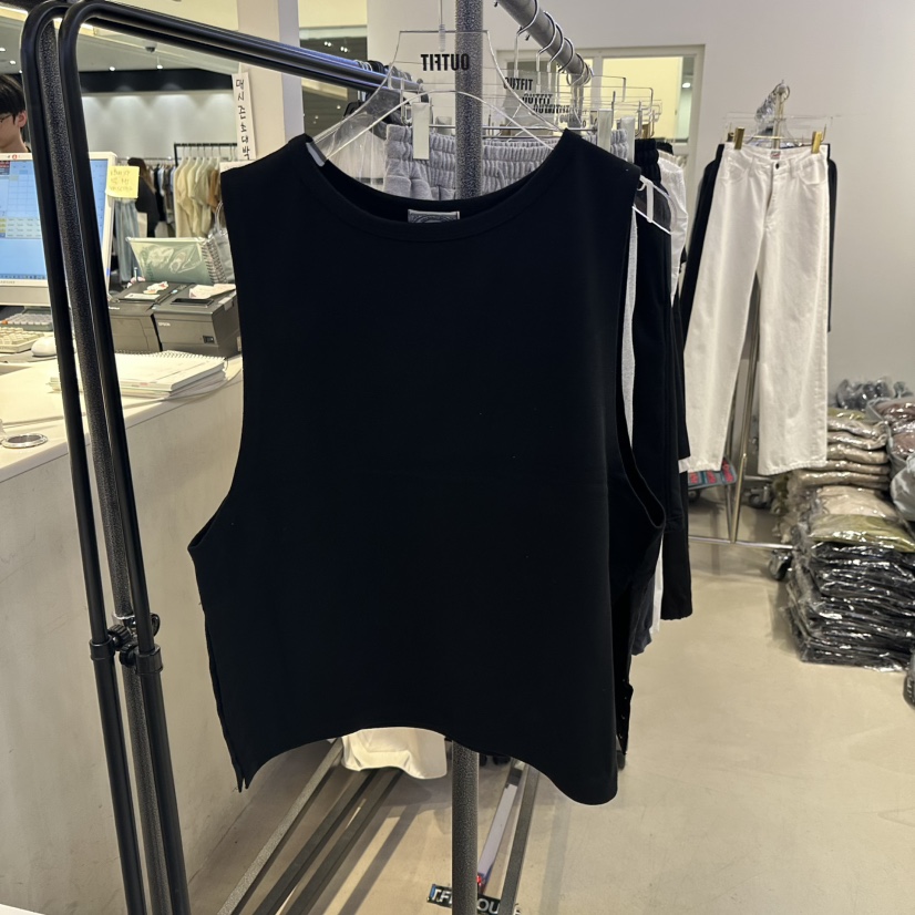 OUTFIT韓國東大門代購女裝新品推薦時尚熱賣26夏季吊帶背心OUTFIT吊帶/背心圖色2