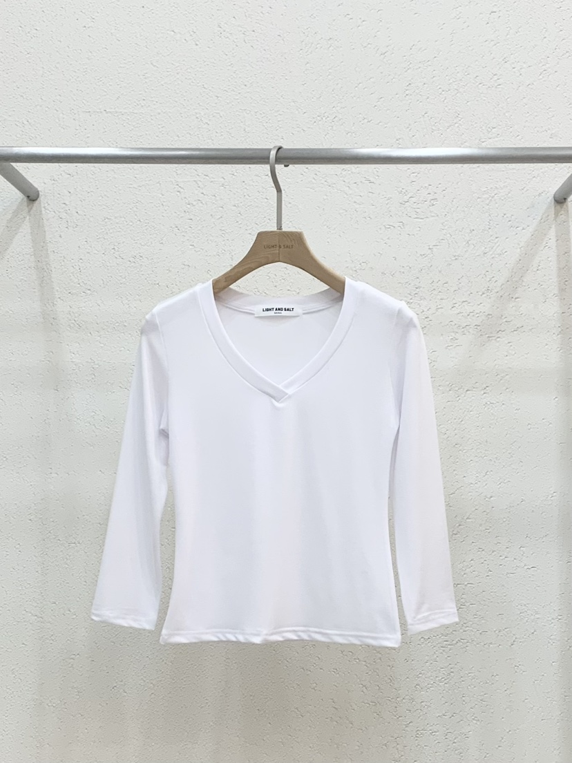 LIGHT AND SALT韓國東大門直郵女士新品休閑長袖T恤V領LIGHT AND SALT長袖T恤圖色1