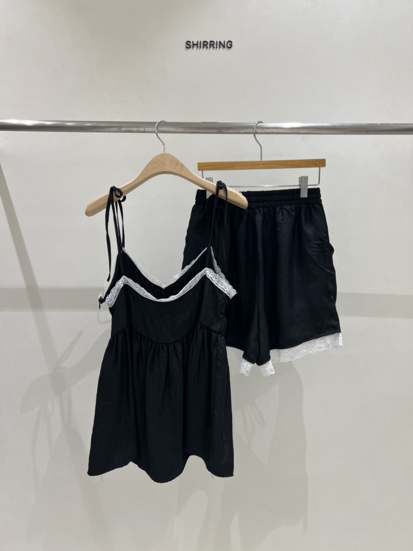 SHIRRING韓國東大門直郵女裝新品熱賣時尚推薦套裝打折套裝SHIRRING套裝