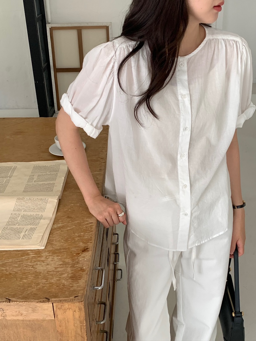 BLEECKER韓國東大門直郵女士新品熱賣26夏季時尚襯衫蕾絲衫BLEECKER襯衫/蕾絲衫