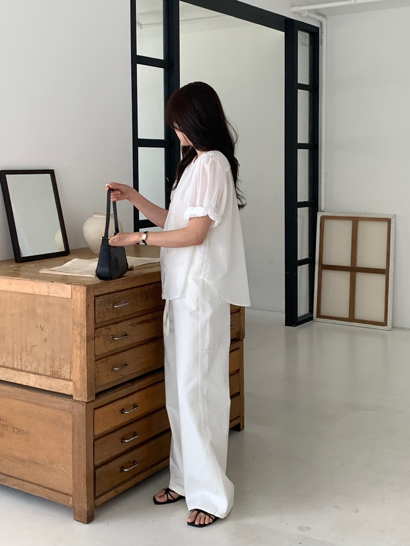 BLEECKER韓國東大門直郵女士新品熱賣26夏季時尚襯衫蕾絲衫BLEECKER襯衫/蕾絲衫