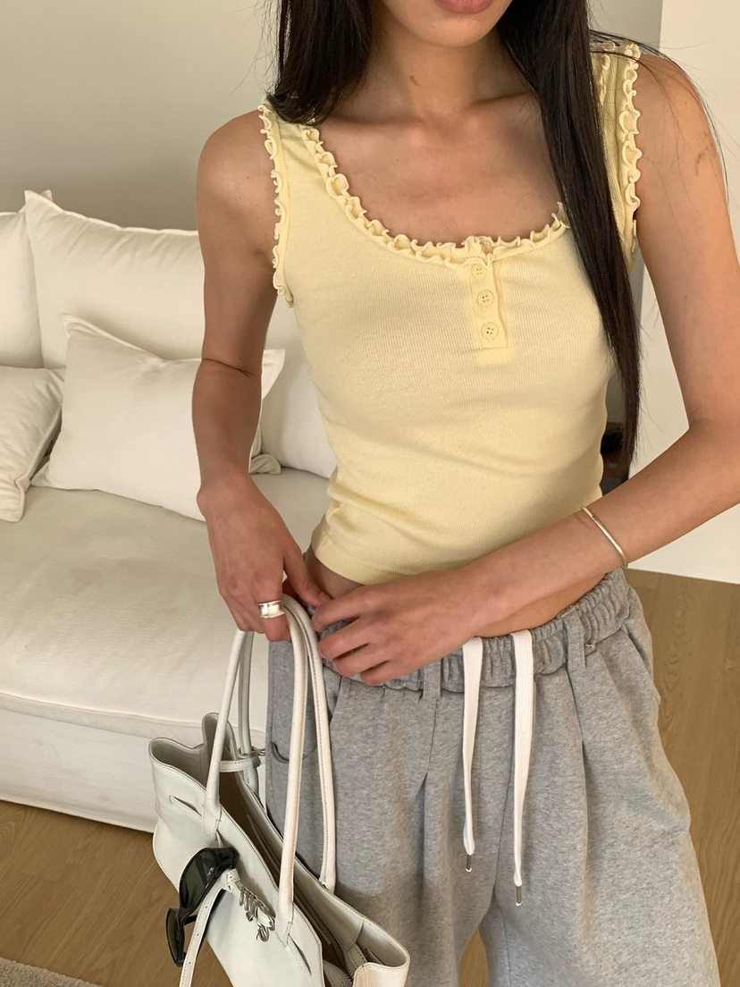REVE CITE-L東大門實拍韓國女裝新款時尚吊帶背心紐扣背心荷葉邊REVE CITE-L吊帶/背心圖色2